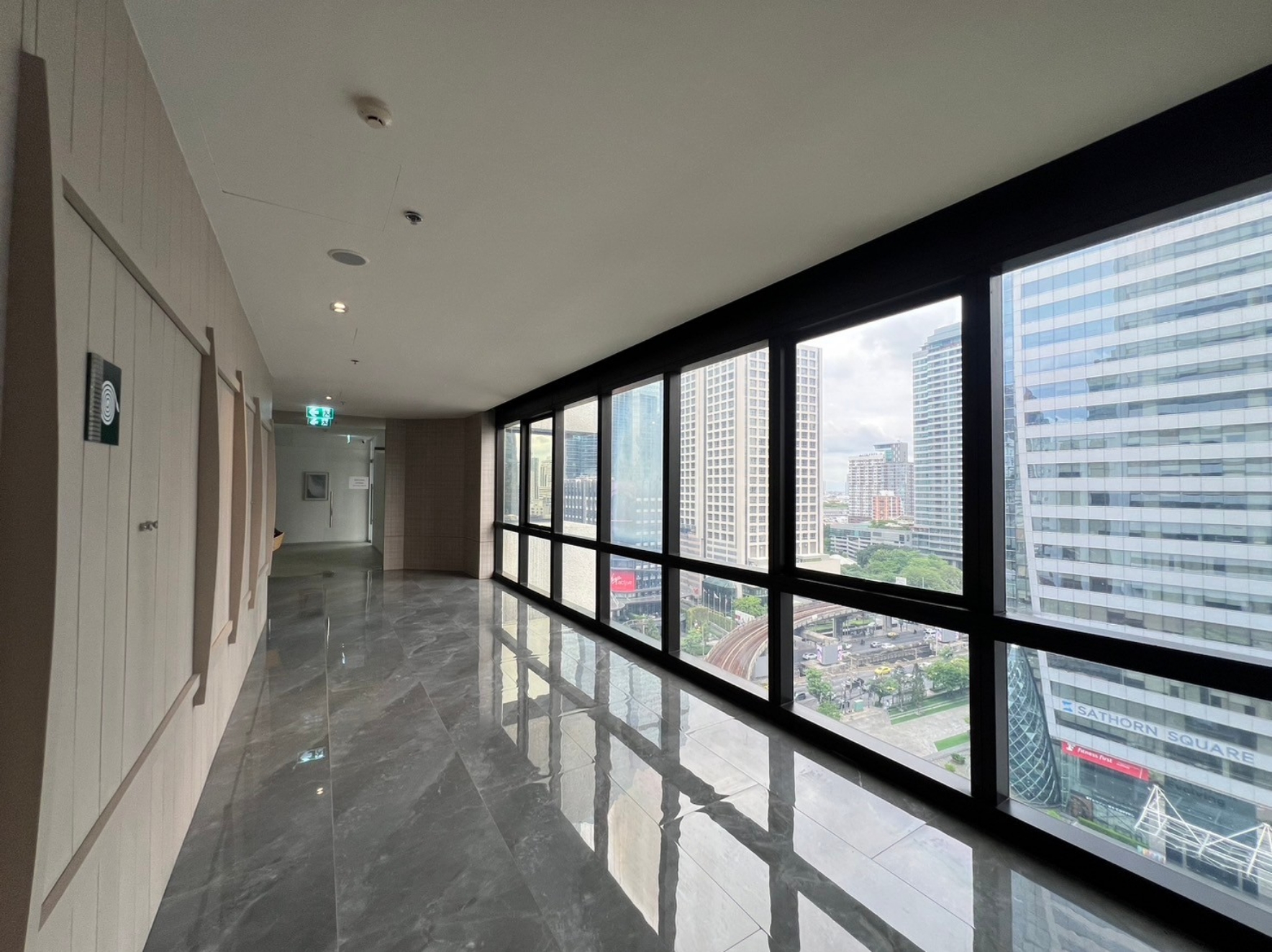 Sathorn Thani Complex _interior